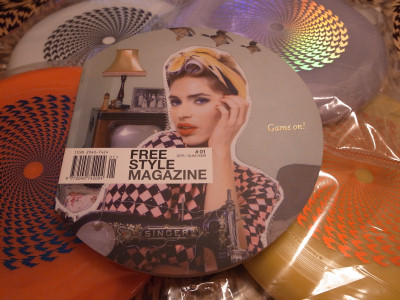 �ۂ��{���Ėʔ���